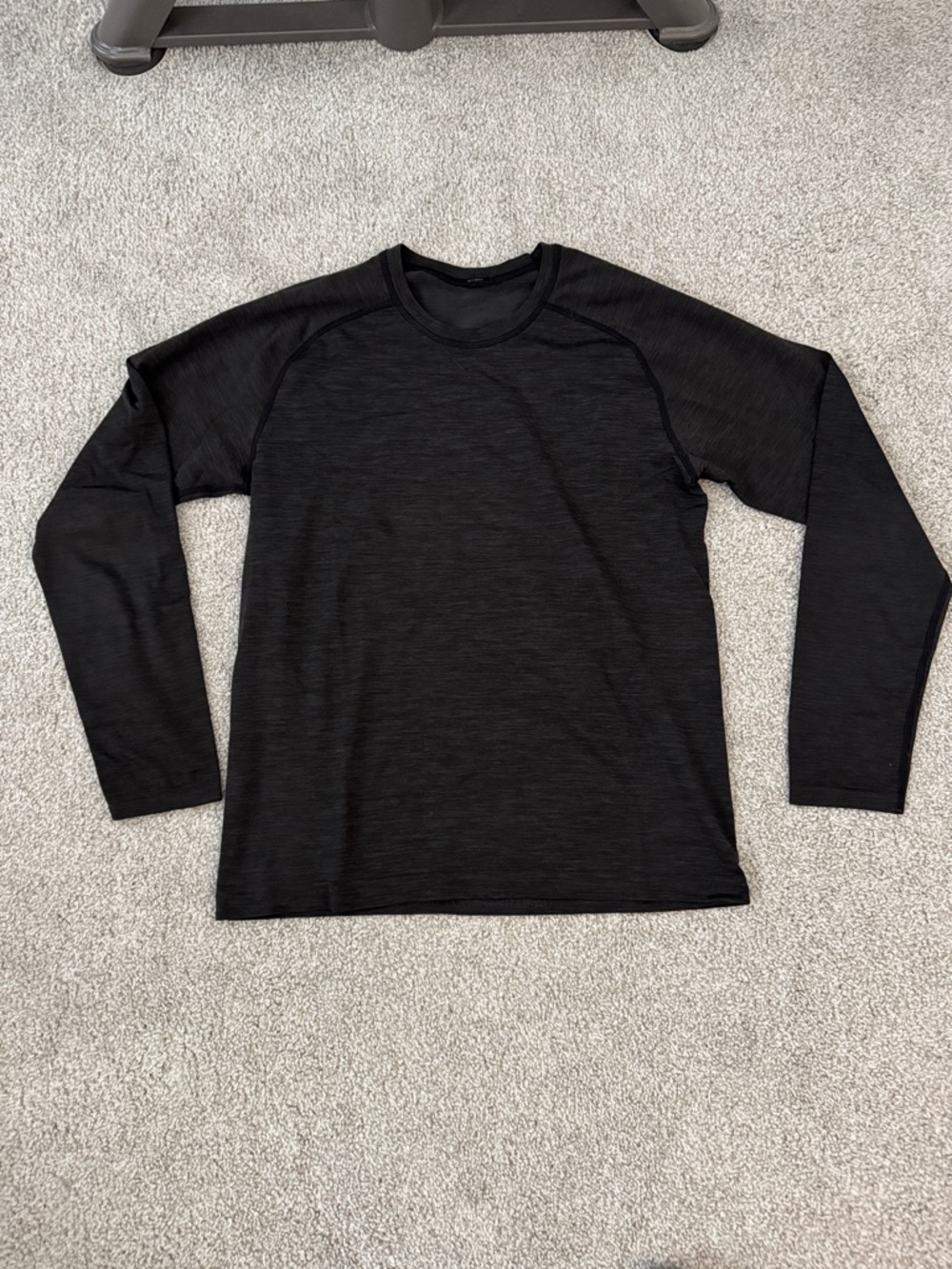 lululemon athletica Men's Black Long-Sleeve Crew